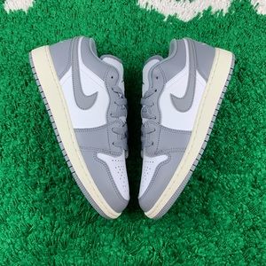 Air Jordan 1 Low GS Vintage Grey size 6Y Women’s size 7.5 NEW 553560-053